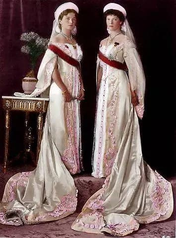 Olga y Tatiana Nikolayevna Romanova. thumbnail
