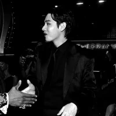 Kim Taehyung thumbnail