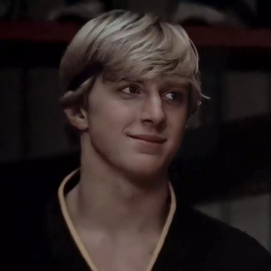 Johnny Lawrence  thumbnail