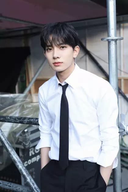 Heeseung - idol thumbnail