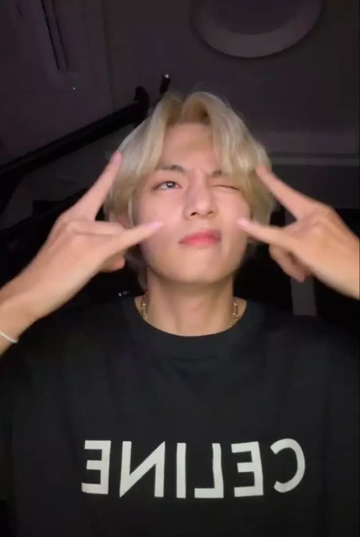 Kim Taehyung thumbnail