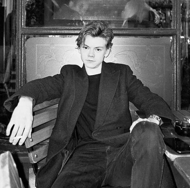 Thomas Sangster thumbnail