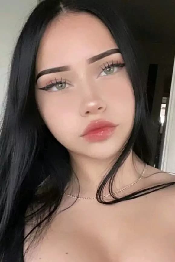 Molly thumbnail