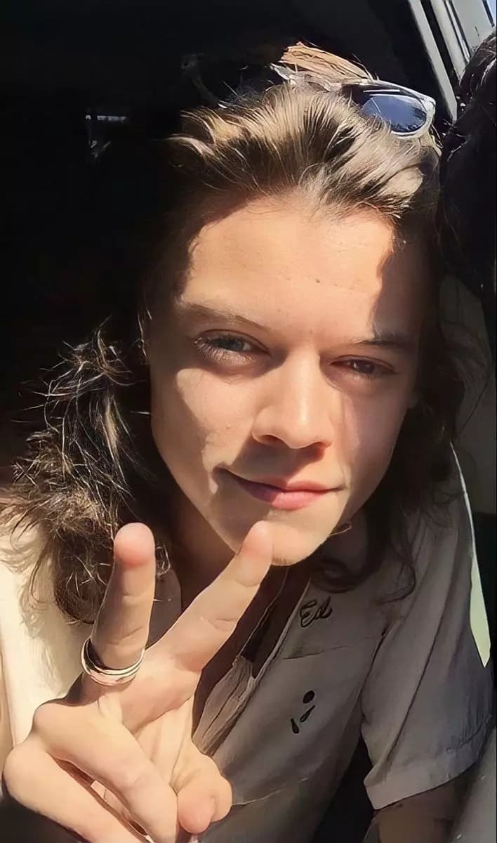 Harry Styles  thumbnail