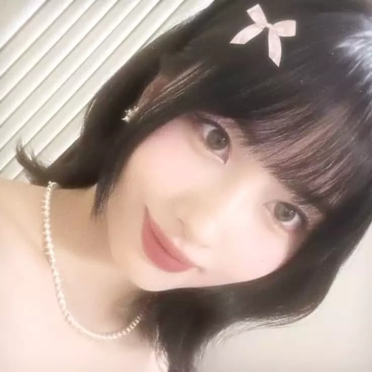 Hirai Momo thumbnail
