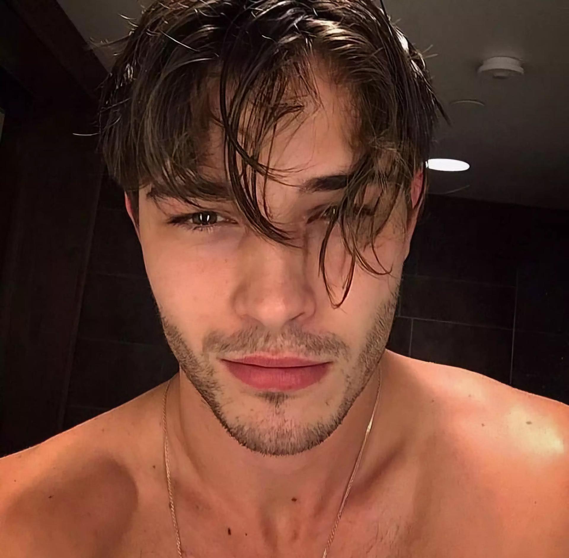 Alex thumbnail