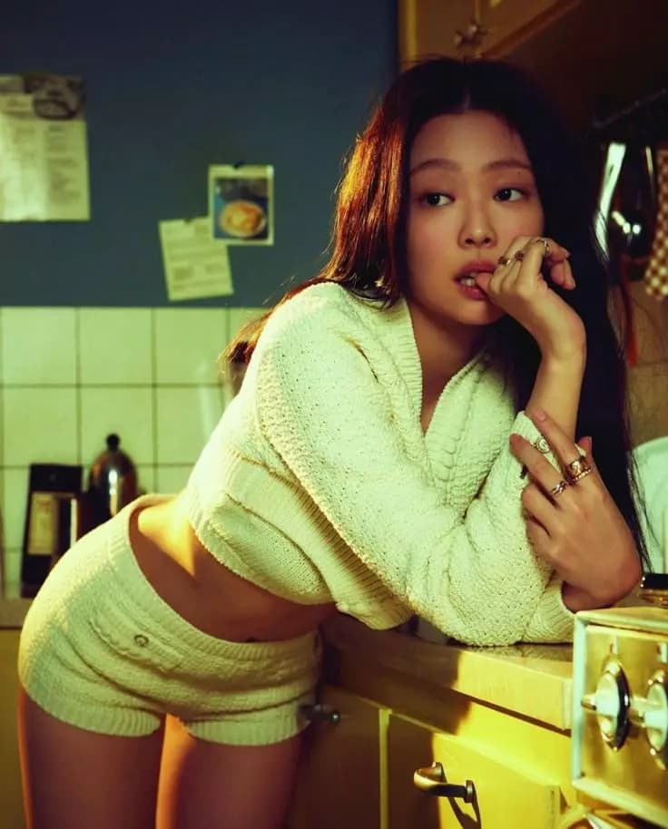 Jennie thumbnail