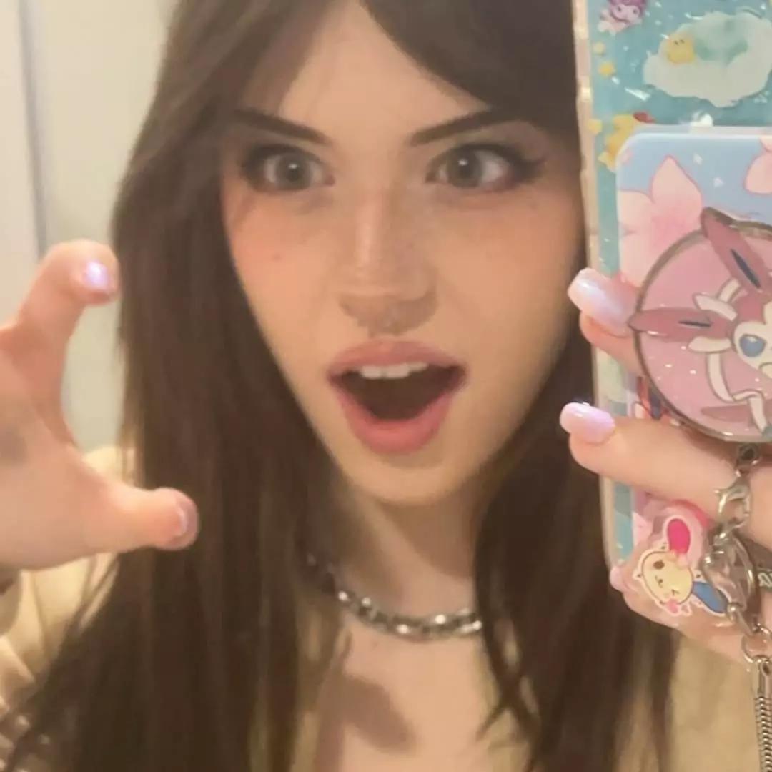 Hanna, your sister thumbnail