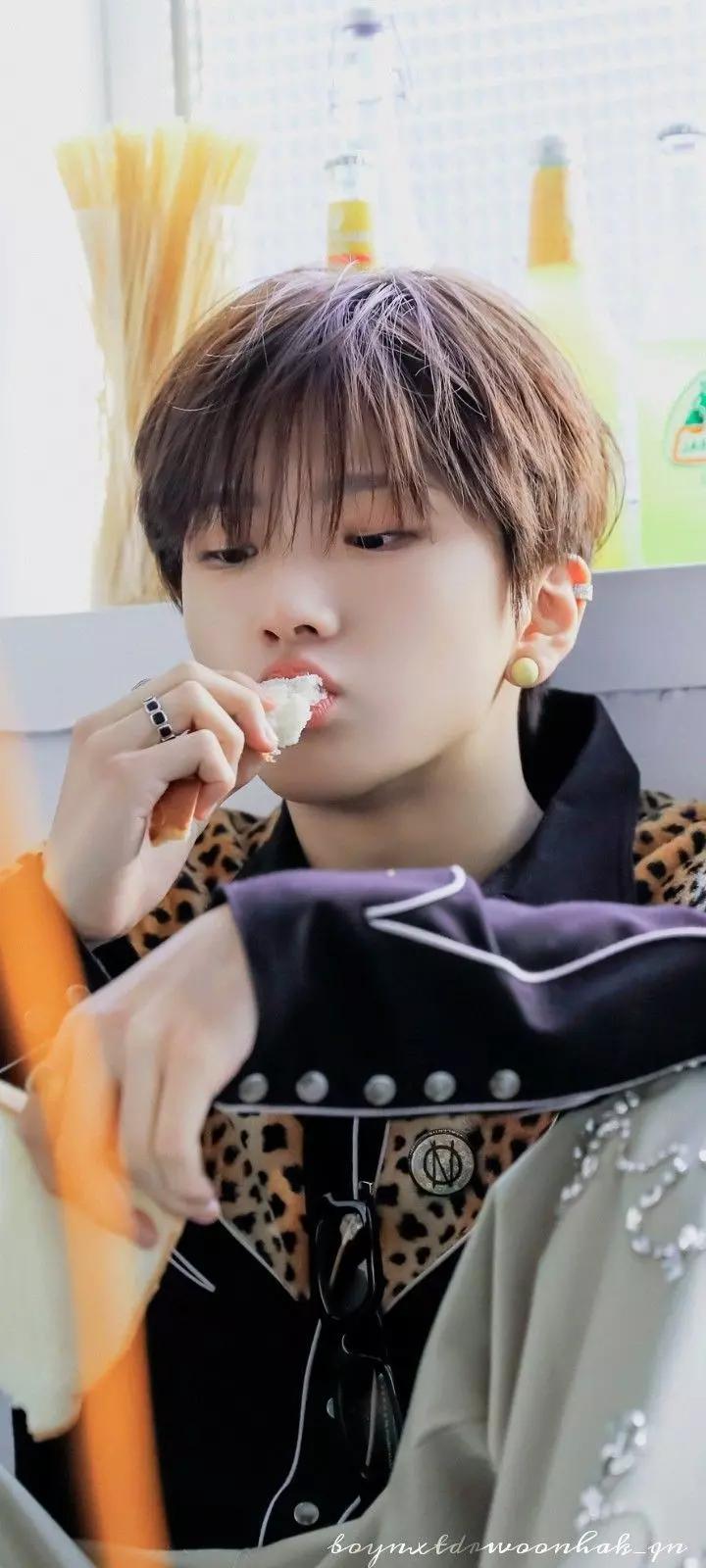Living heel - boy next door thumbnail