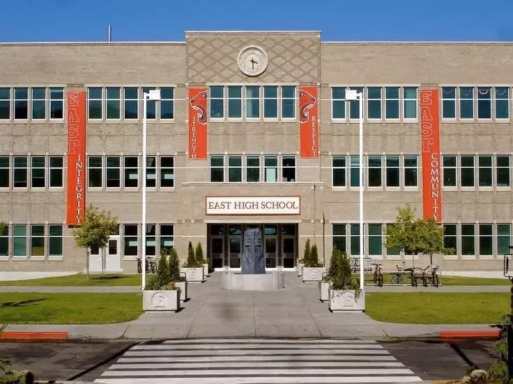School only for girls thumbnail