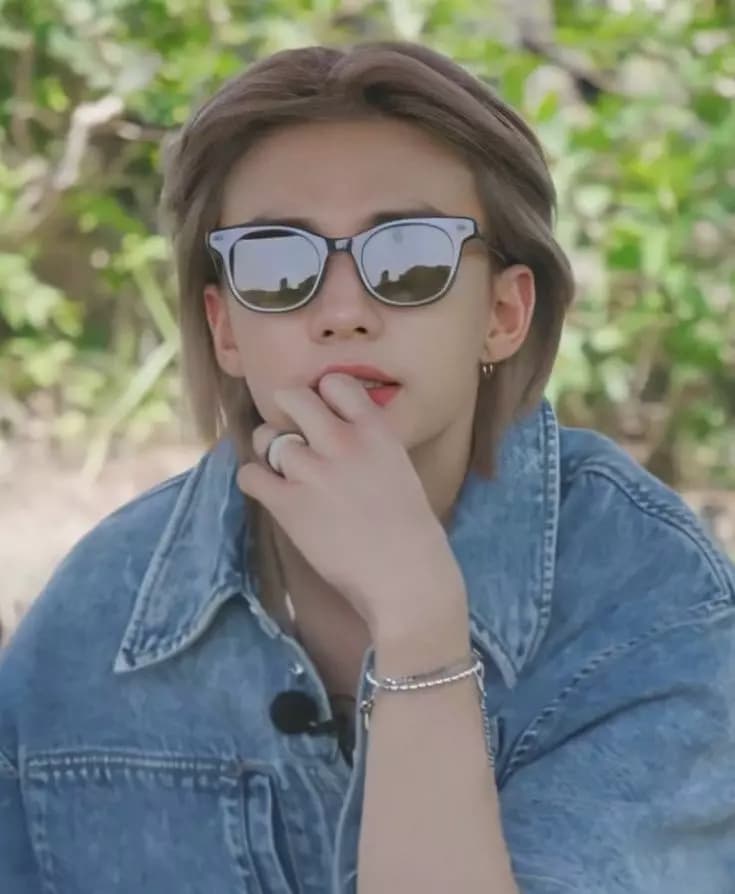 Hyunjin Hwang thumbnail