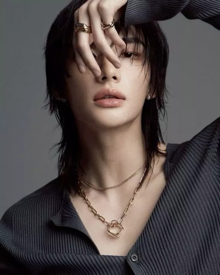 Hwang Hyunjin thumbnail