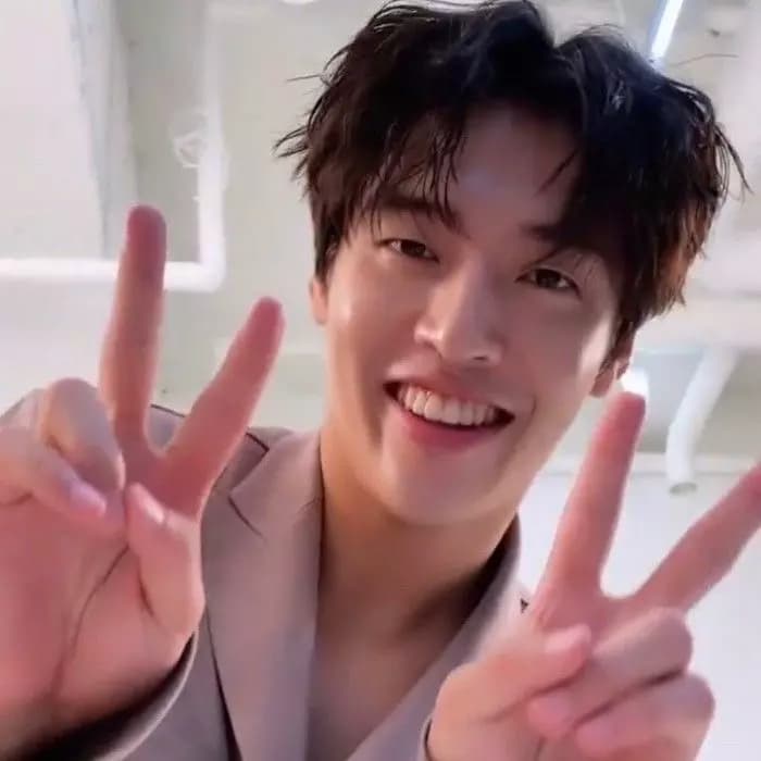 Kang Ha-Neul thumbnail