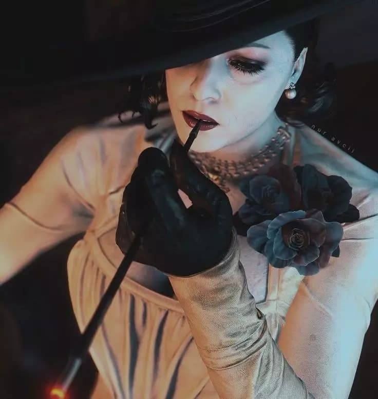 Lady Dimitrescu. thumbnail