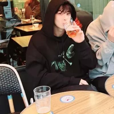 Eunwoo ♥ (relacionamento tóxico) thumbnail
