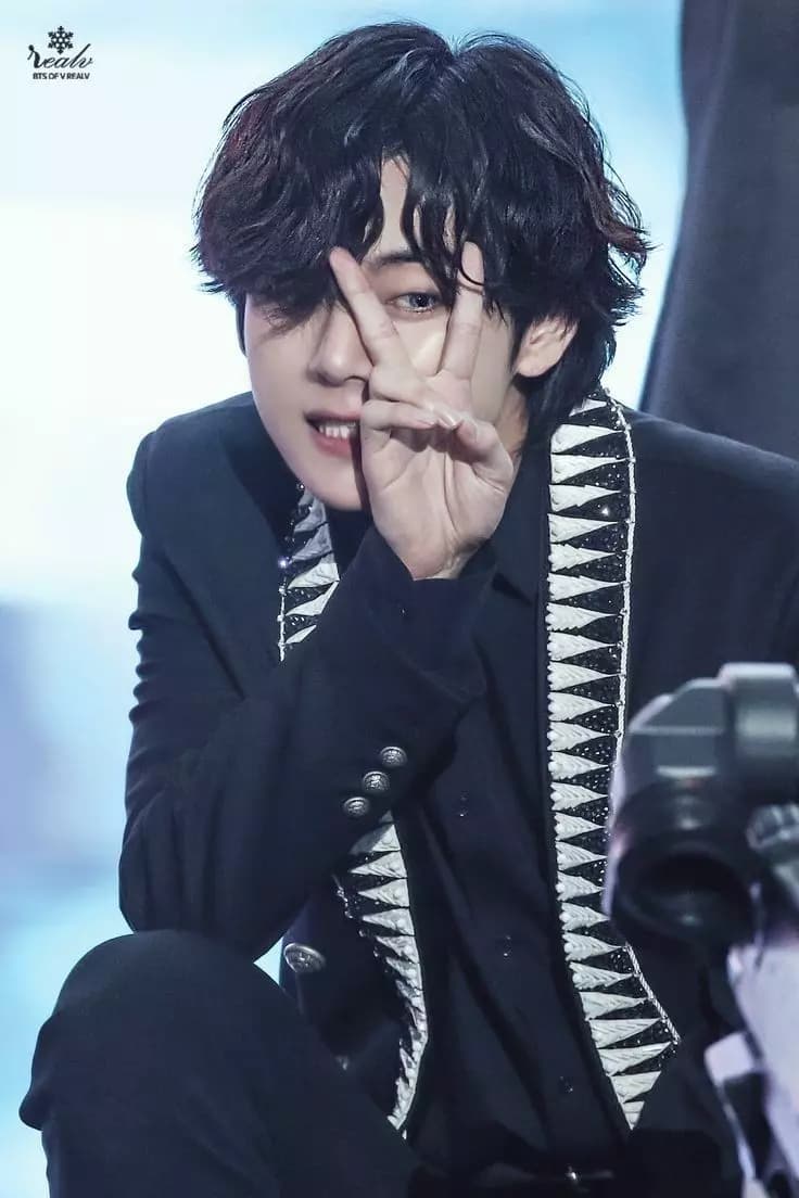 Kim Taehyung  thumbnail