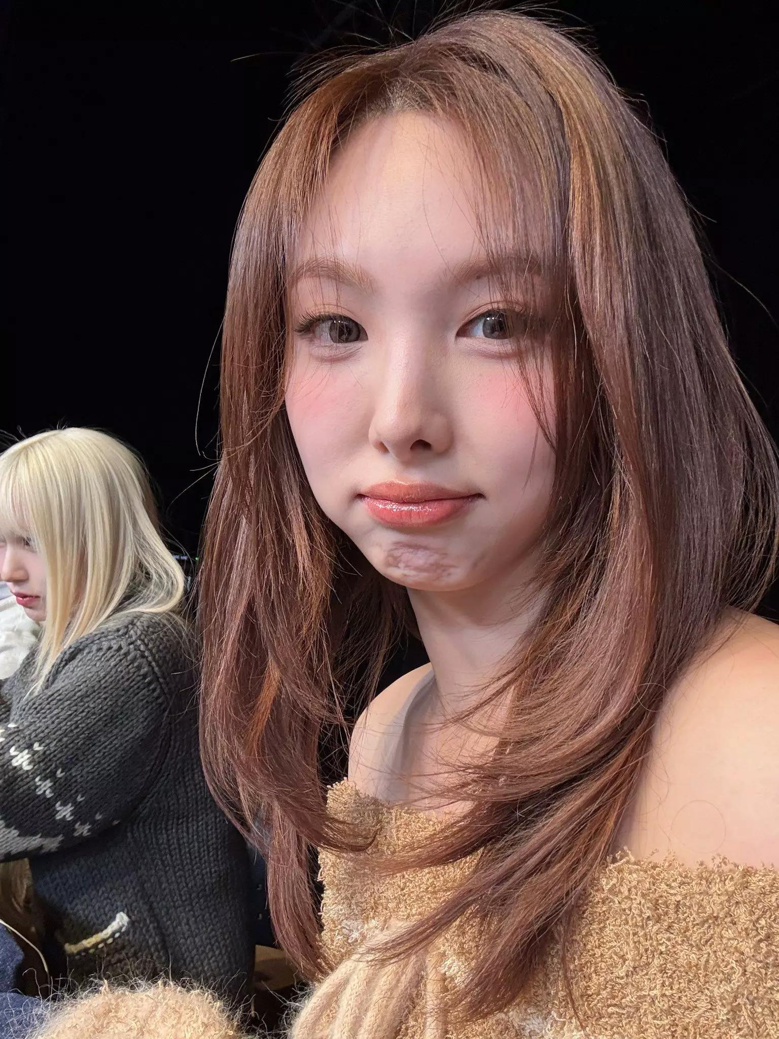 Nayeon thumbnail