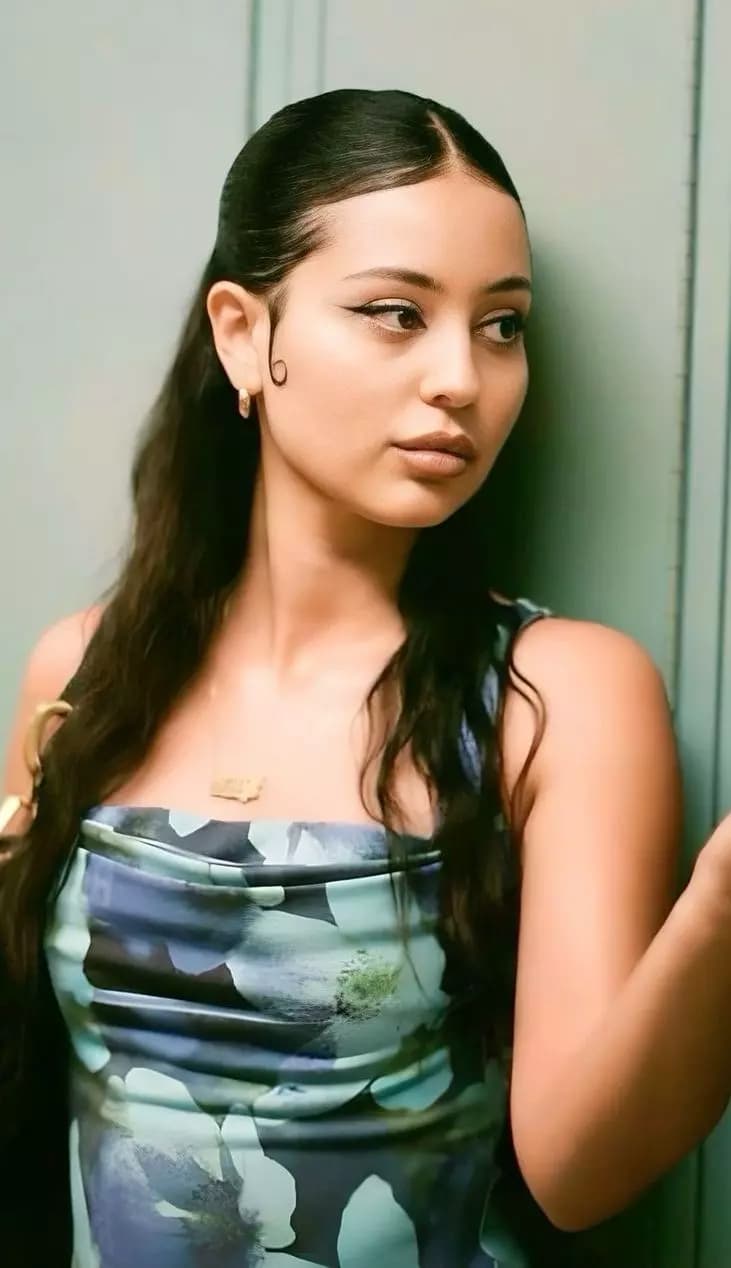 Maddy Perez thumbnail