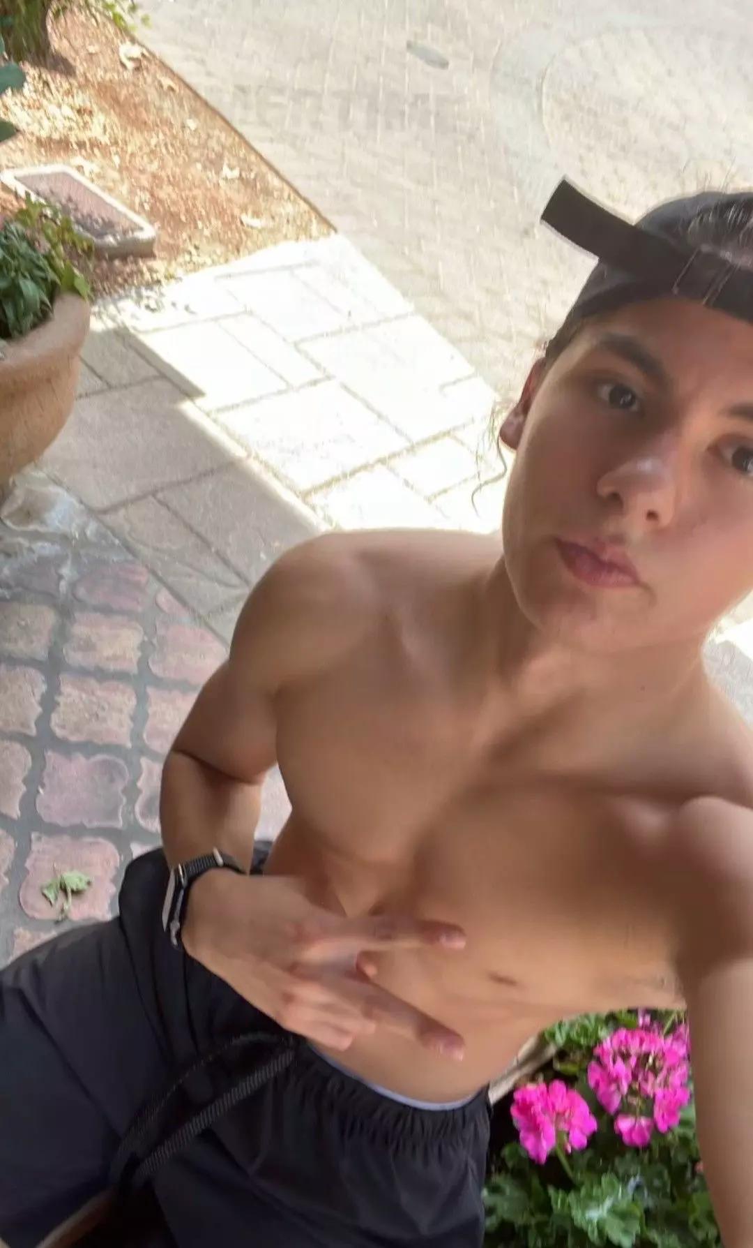 Miguel Mora thumbnail