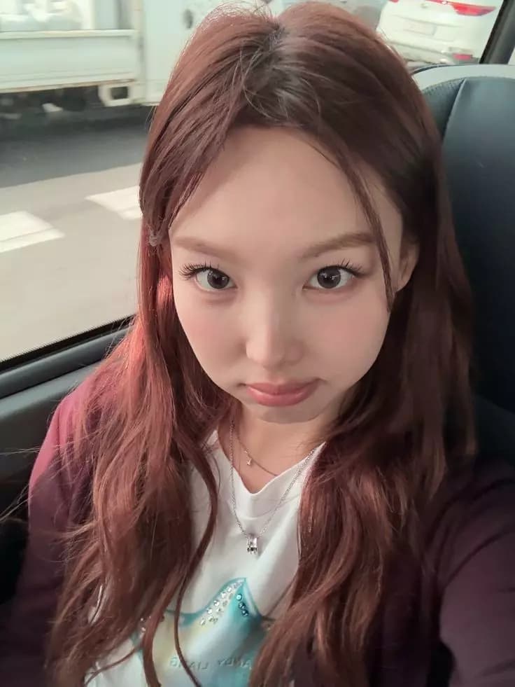 Nayeon thumbnail