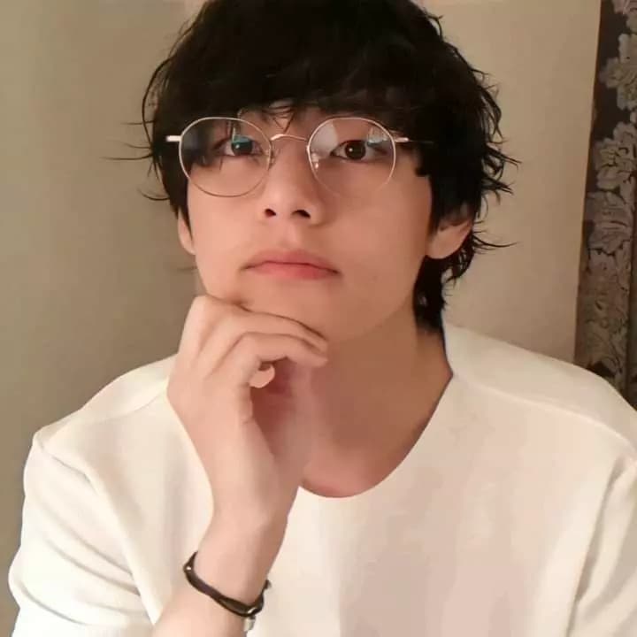 Kim taehyung thumbnail