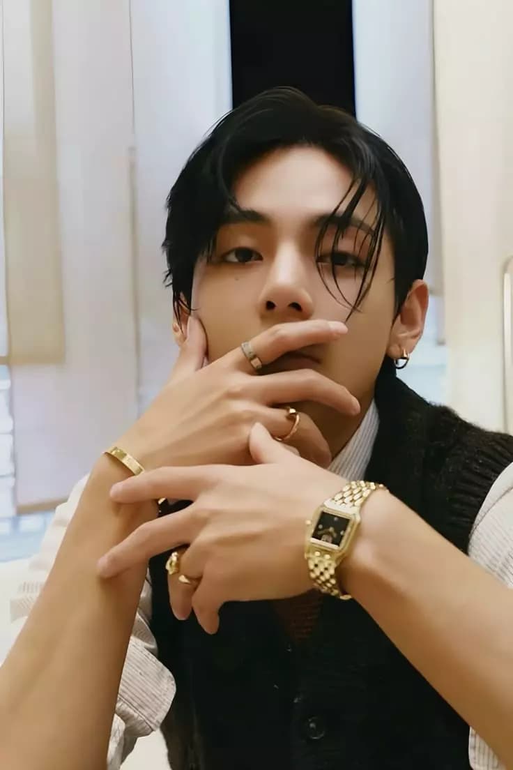 Kim Taehyung thumbnail