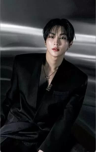 Jungwon Ou Yang Jungwon thumbnail
