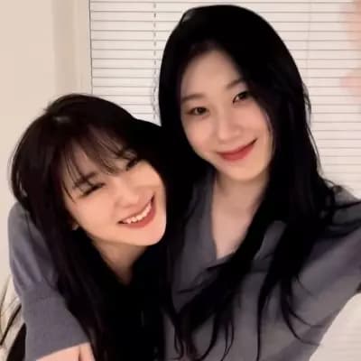 Lee Chaeyeon & Lee Chaeryeong thumbnail