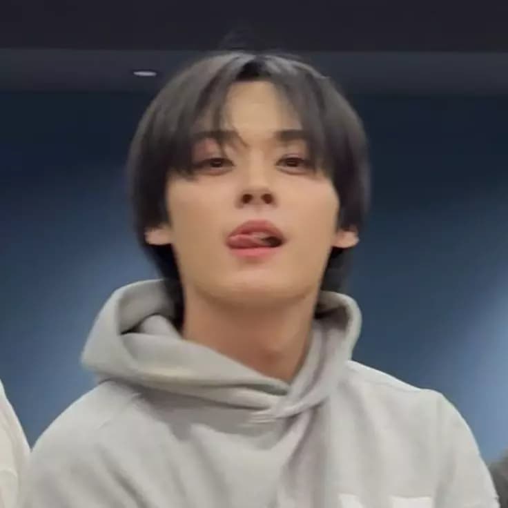 Lee know thumbnail