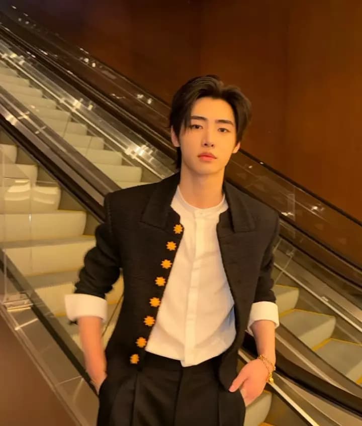 Park Sunghoon  thumbnail