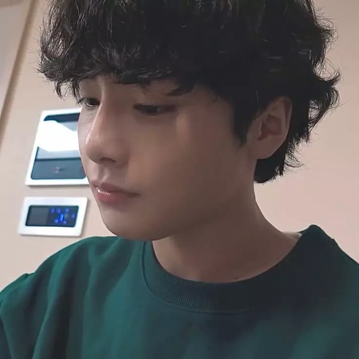 Jeongin thumbnail