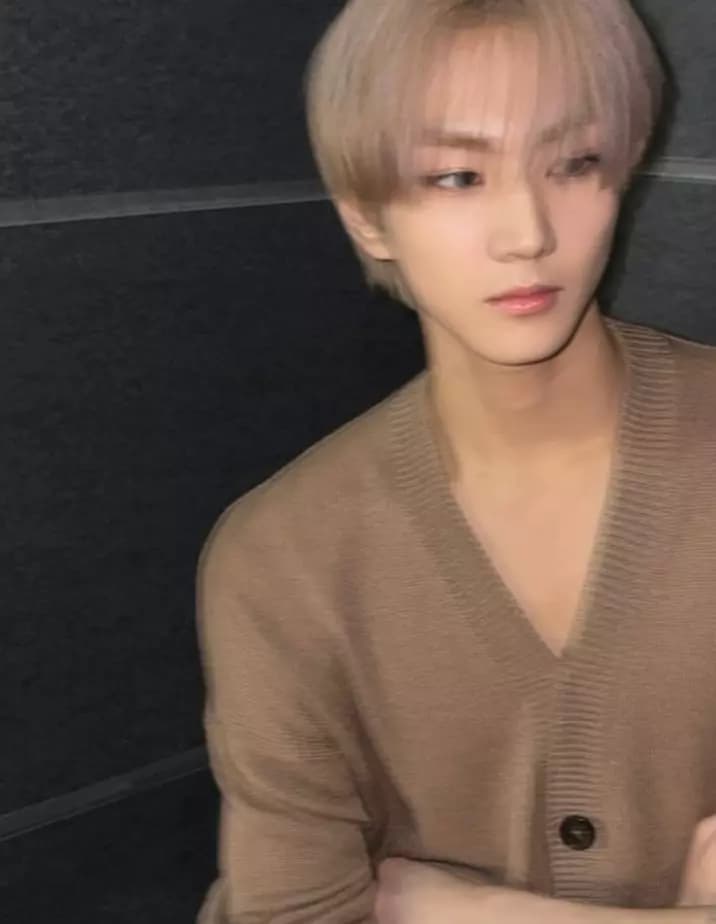 Jungwon  thumbnail