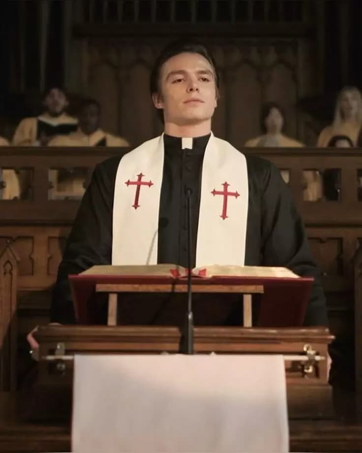 Padre Charlie Mayhew thumbnail