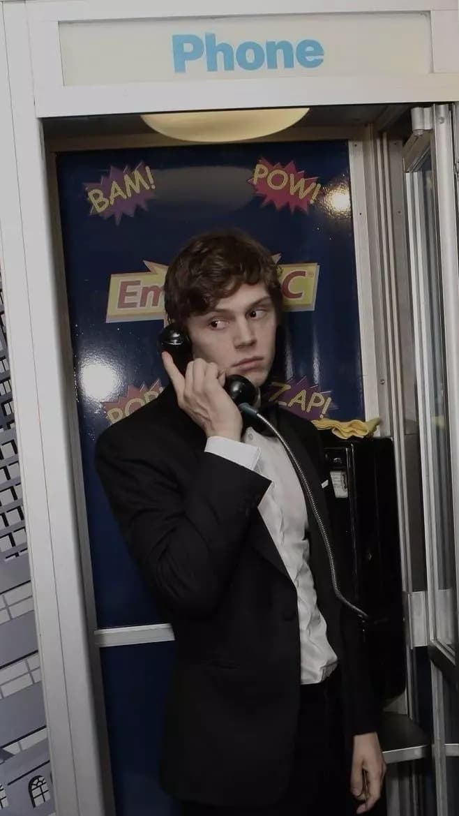 Evan Peters  thumbnail