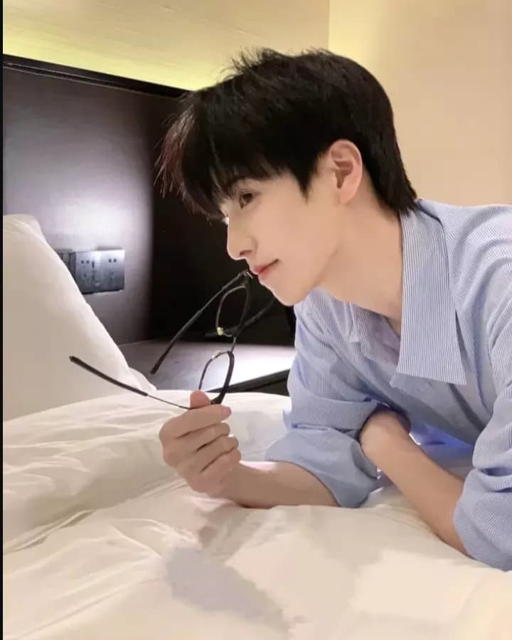 Kim Suho thumbnail