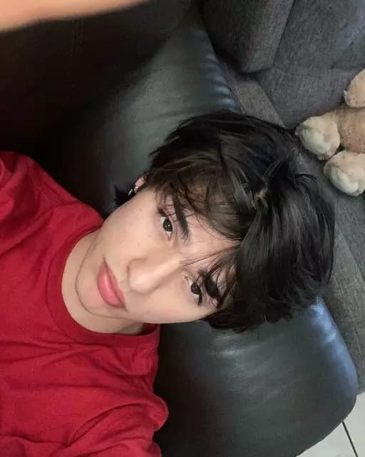 Alex thumbnail