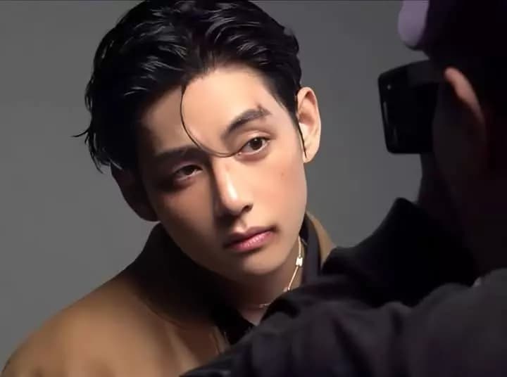 Kim Taehyung thumbnail