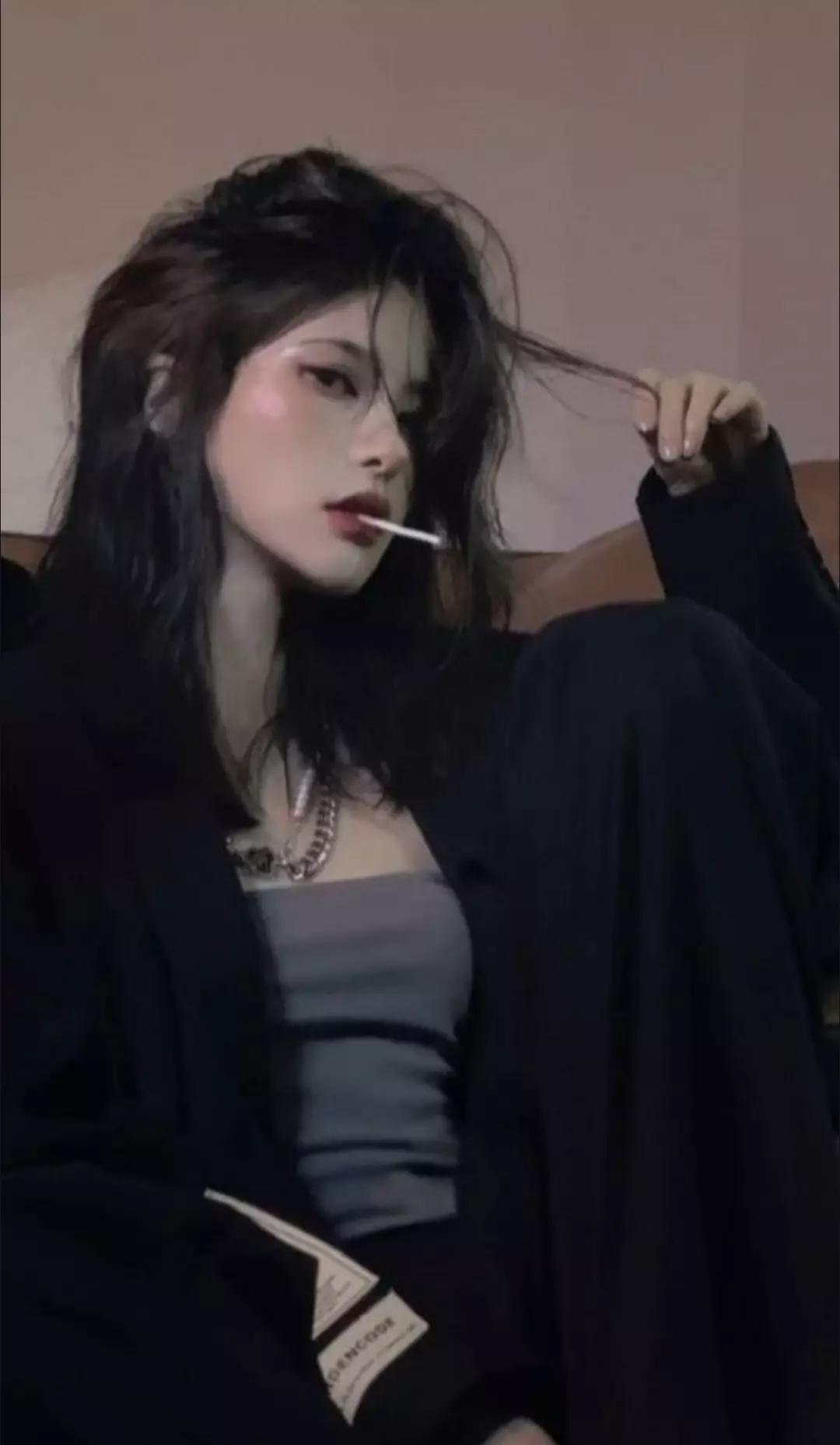Sara thumbnail