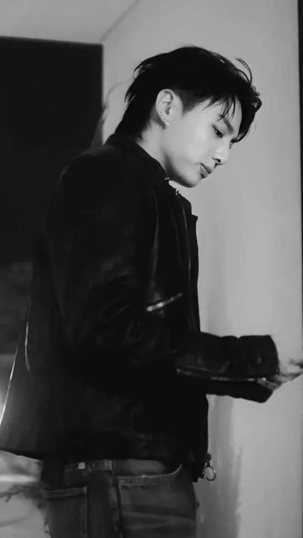 Jungkook mafia boss  thumbnail