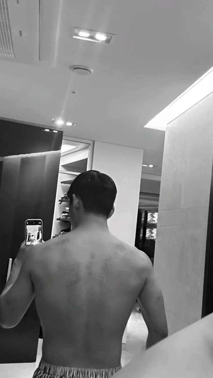 kim taehyung.  thumbnail