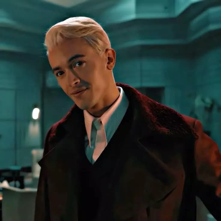 Coriolanus Snow thumbnail