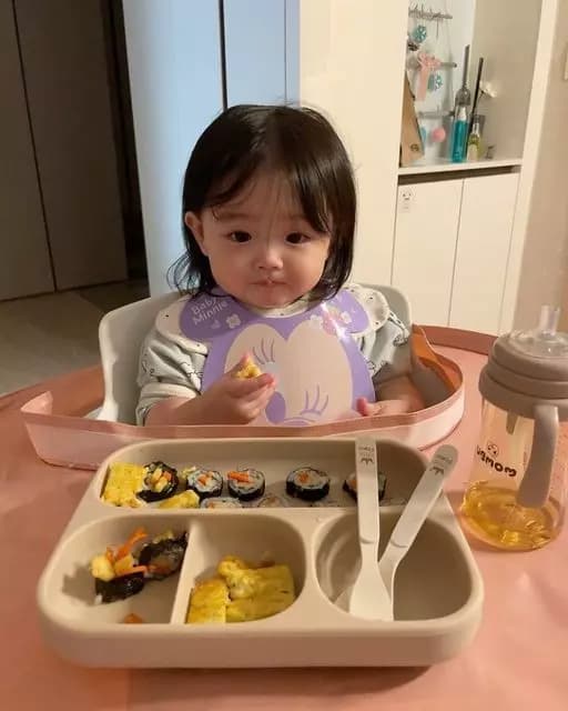 Lily thumbnail