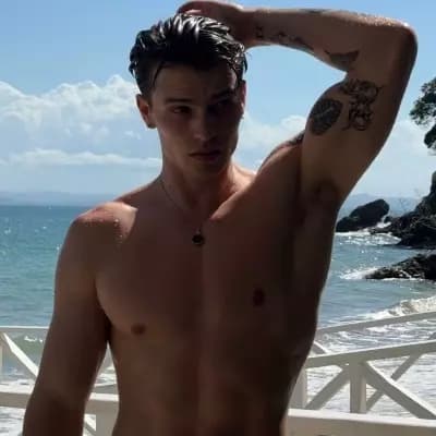 Julian Blackfield thumbnail