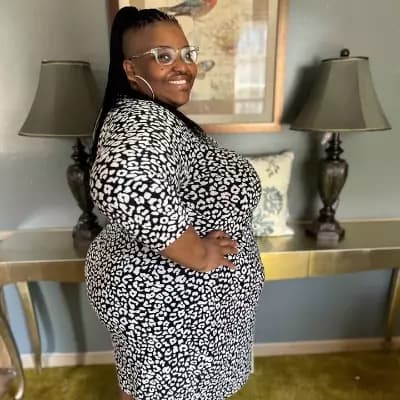 Ms. Ebony Moore thumbnail