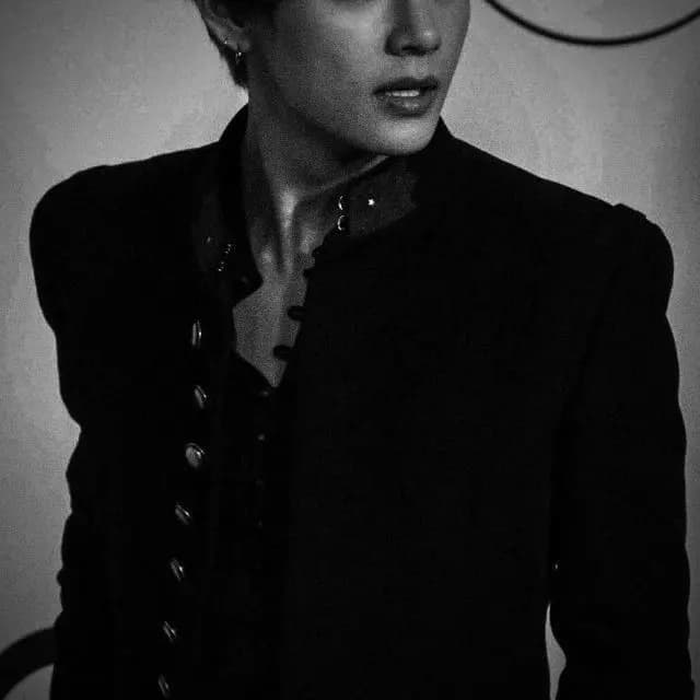 Kim Taehyung thumbnail