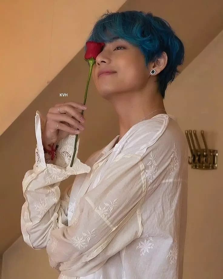 Kim Taehyung thumbnail