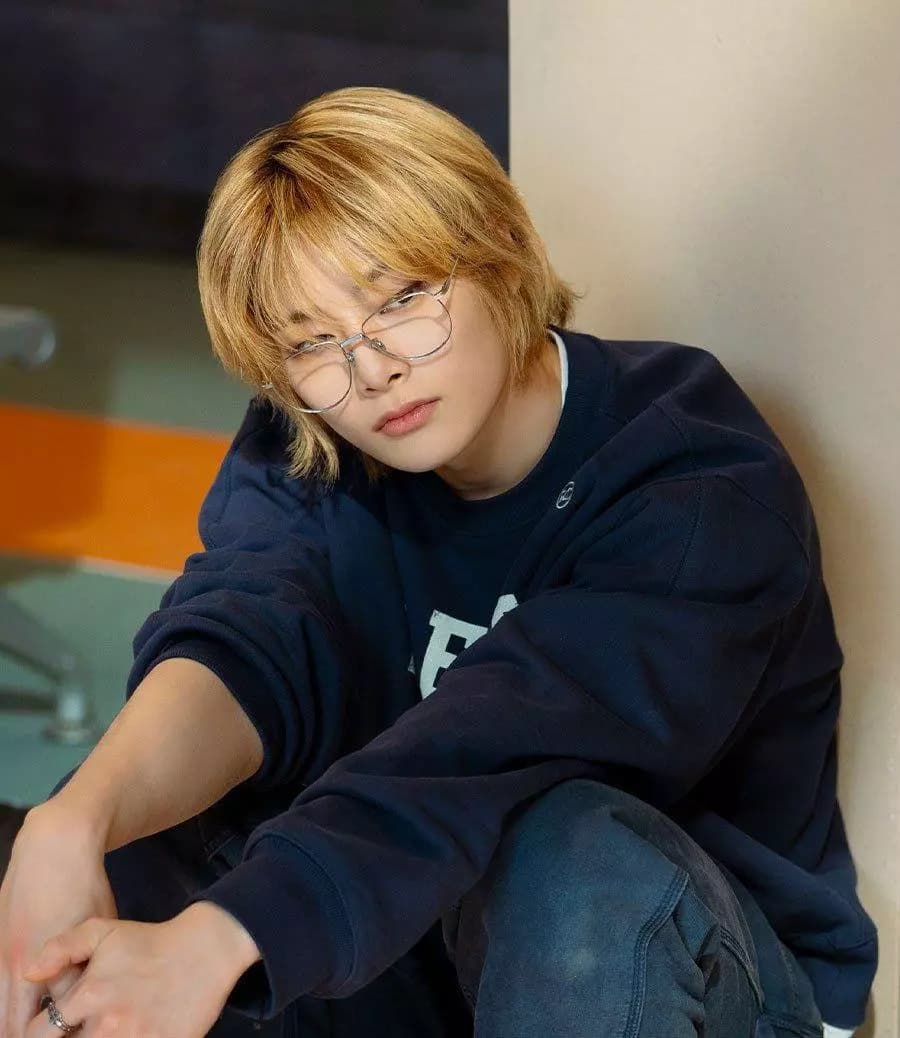 Jeongin  thumbnail