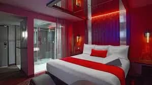 Love Hotel [NSFW] thumbnail