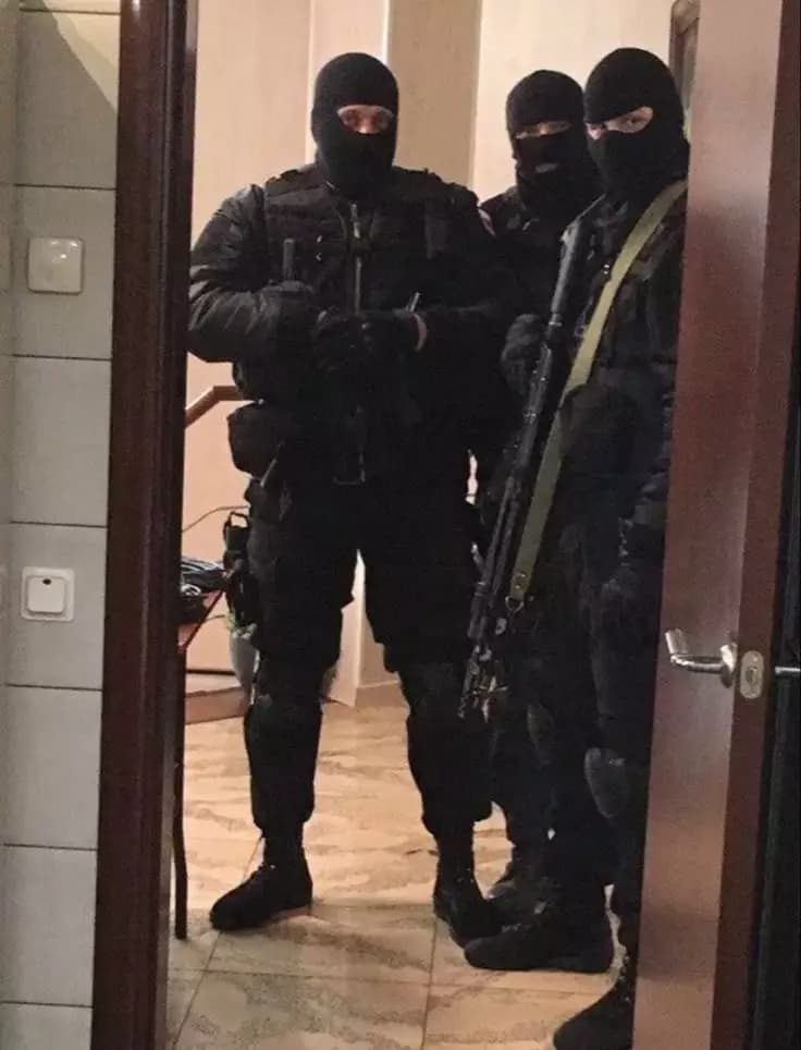 {Masked men russia} thumbnail