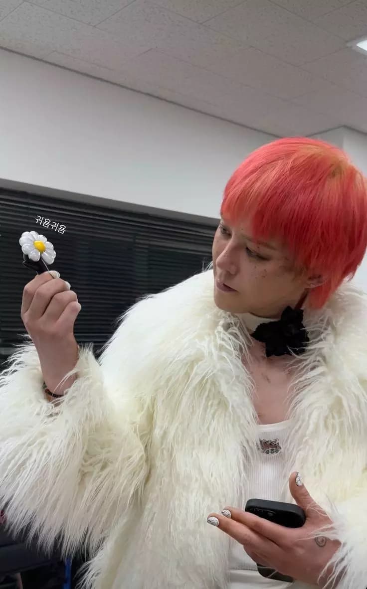 G-Dragon. thumbnail